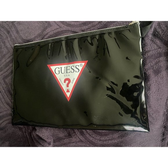 NEW GUESS Women's Black Patent Leather Envelope Zip Wristlet Purse-Vintage - Picture 1 of 4